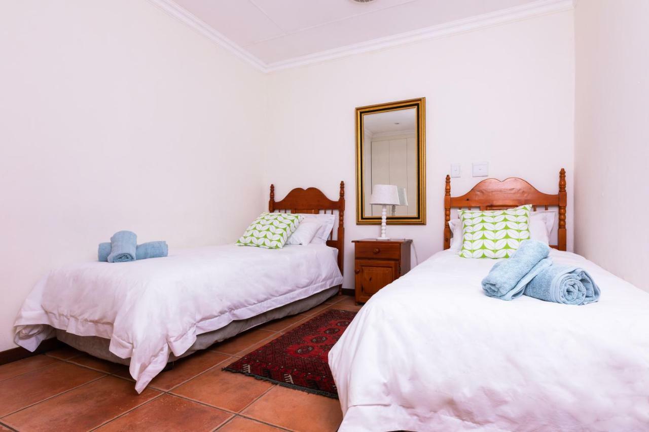 Bed and Breakfast Olive Tree Farm Magaliesburg Esterno foto